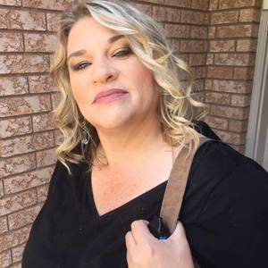 Meet your Posher, Angelique